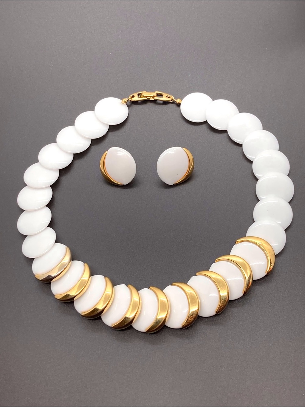 Napier White and Gold Disc Choker Necklace 16.5” & Matching Earrings Set Vintage